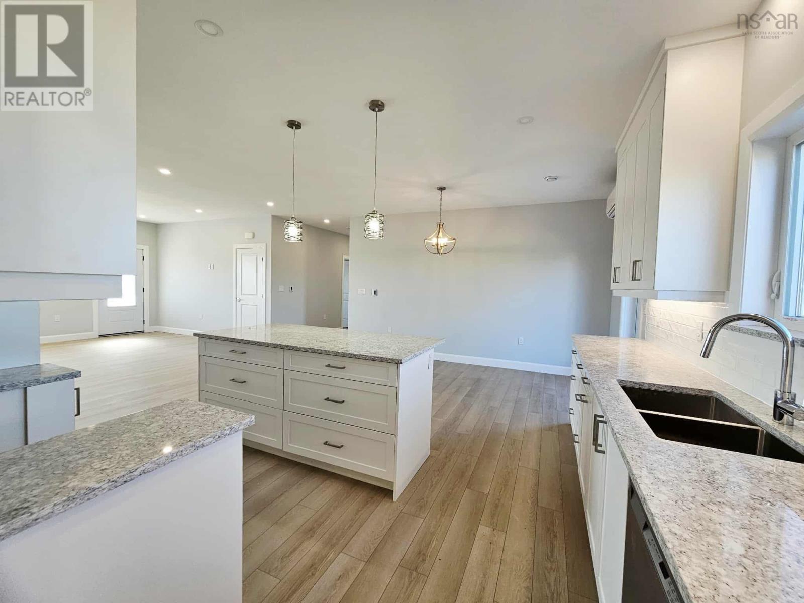 Property 21 of 49 of 11297 Highway 2