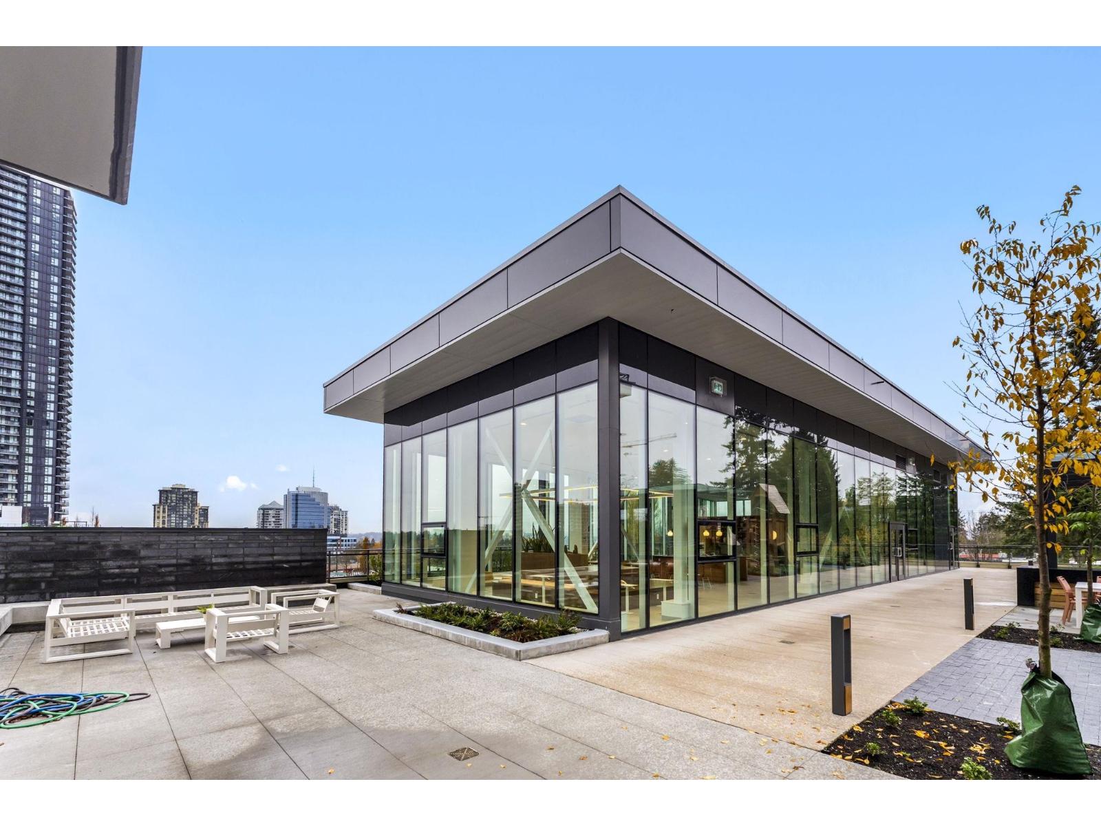 1810 13675 107A AVENUE, Surrey