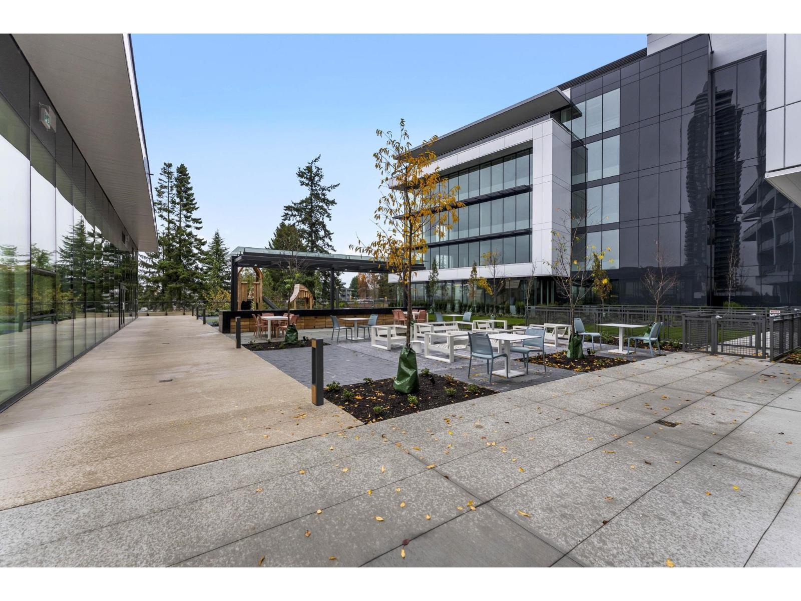 1810 13675 107A AVENUE, Surrey