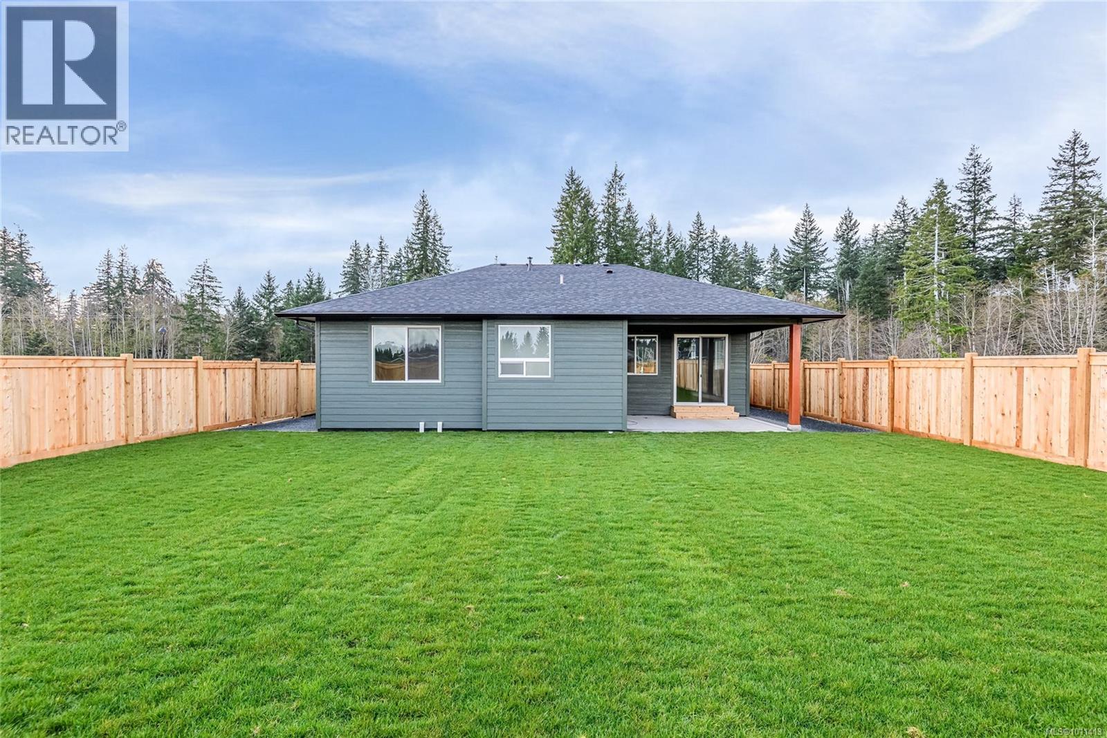 742 Salmonberry St, Campbell River