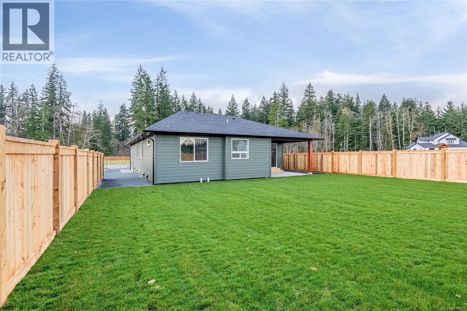 742 Salmonberry St, Campbell River