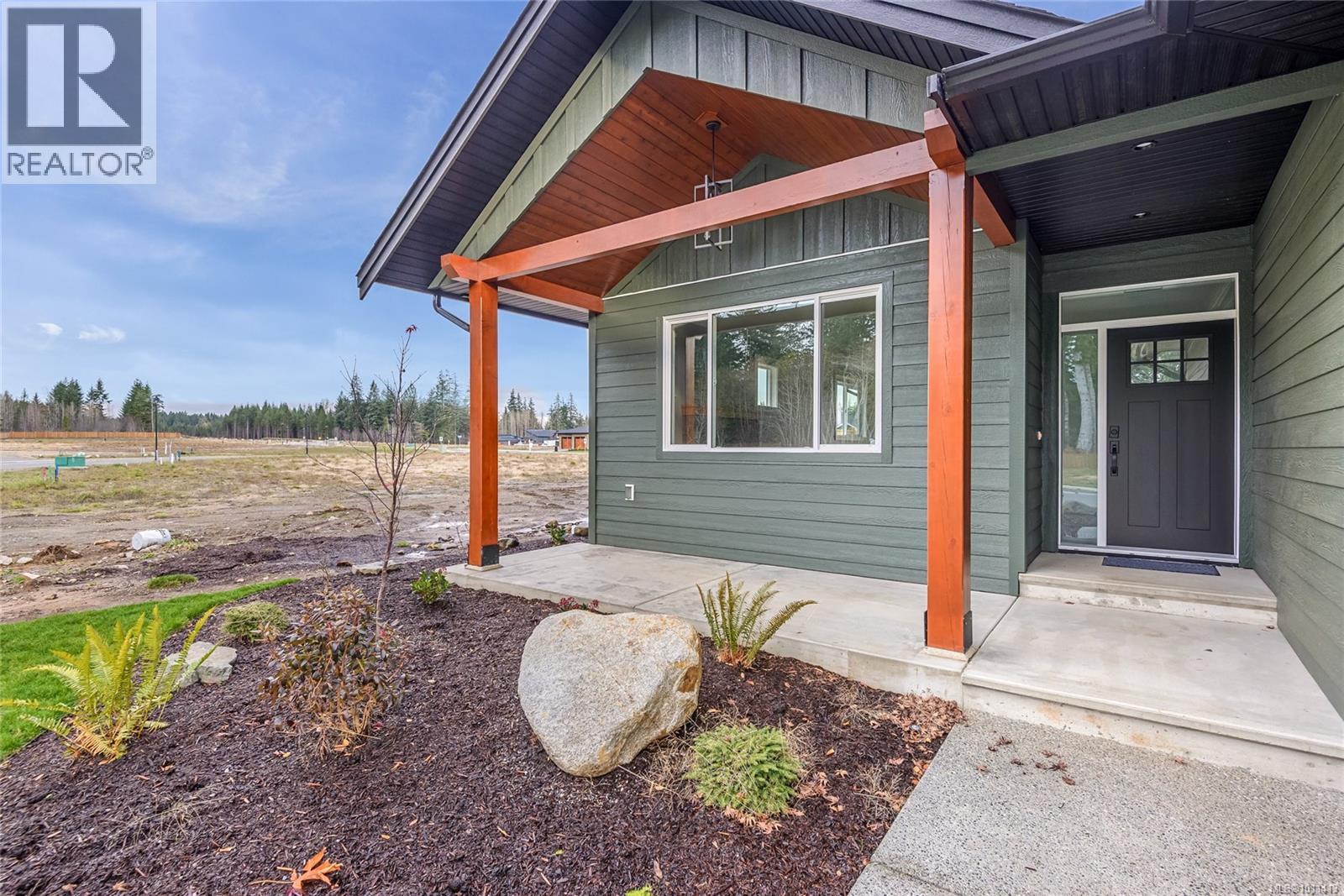 742 Salmonberry St, Campbell River