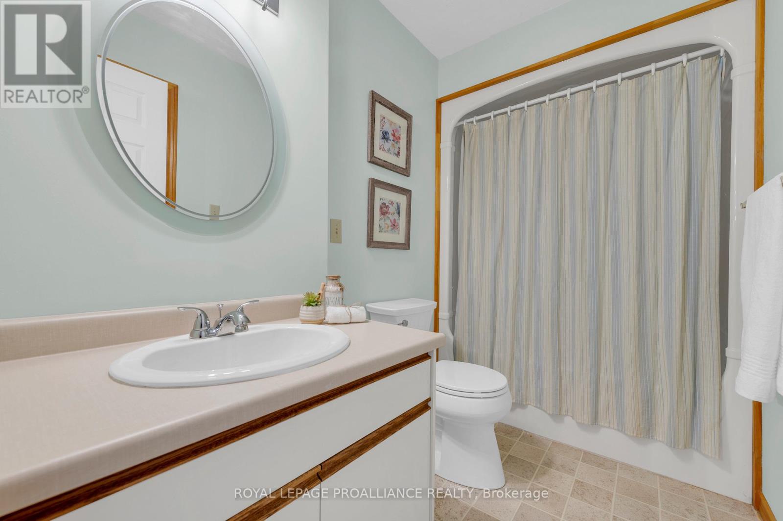 74 BAY STREET, Quinte West (Trenton Ward), Ontario