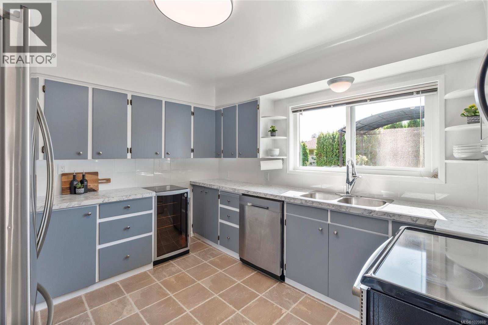 3944 Cedar Hill Cross Rd, Saanich