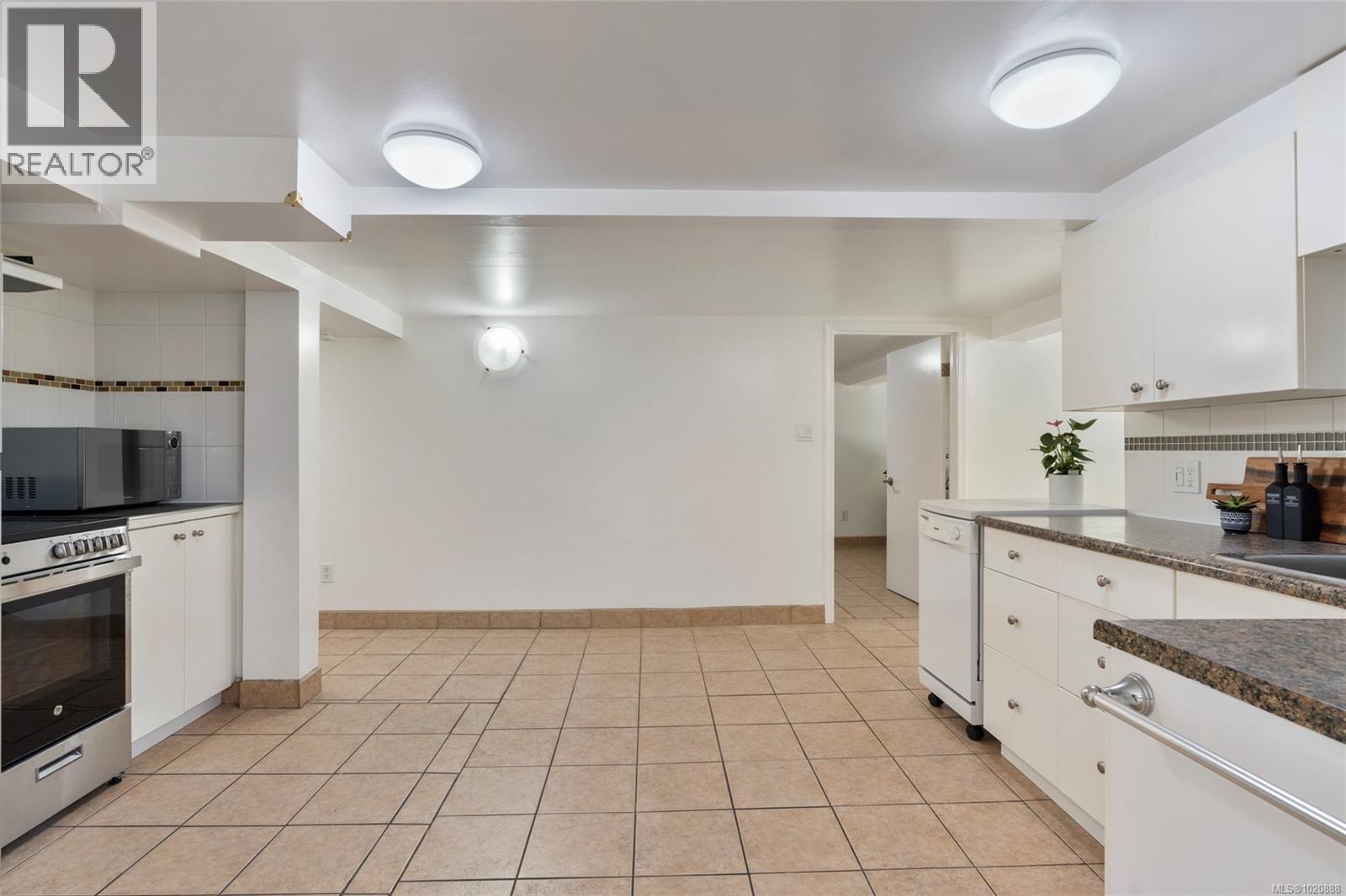 3944 Cedar Hill Cross Rd, Saanich