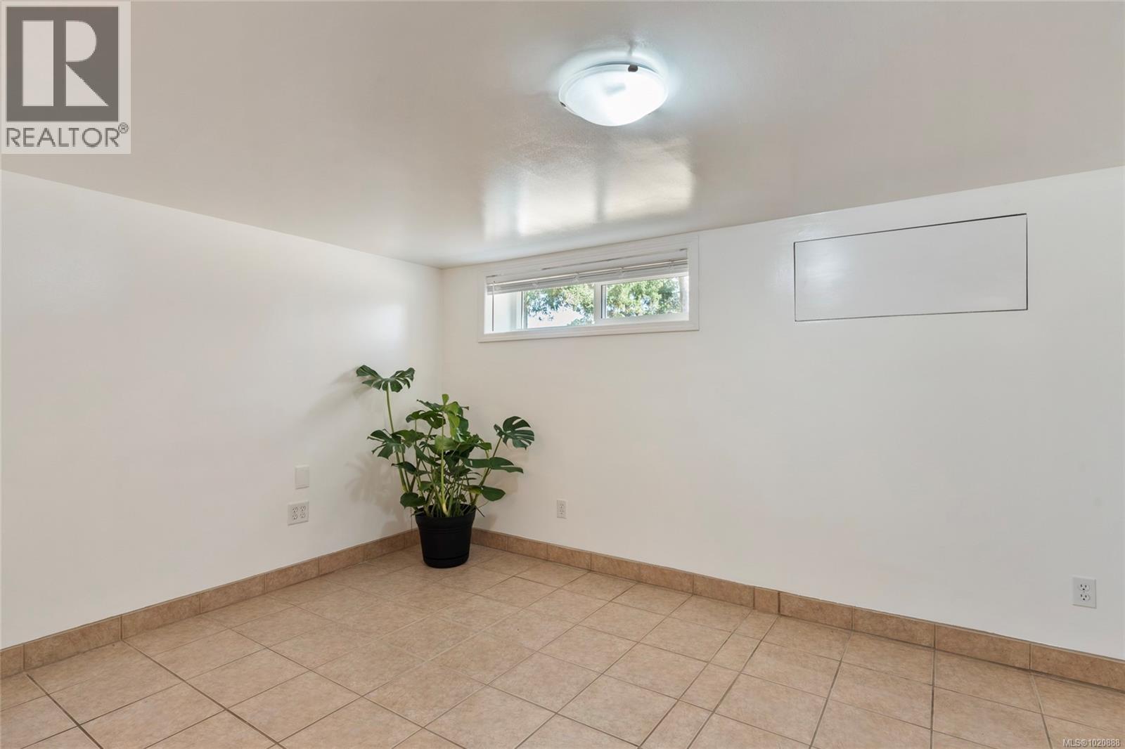 3944 Cedar Hill Cross Rd, Saanich