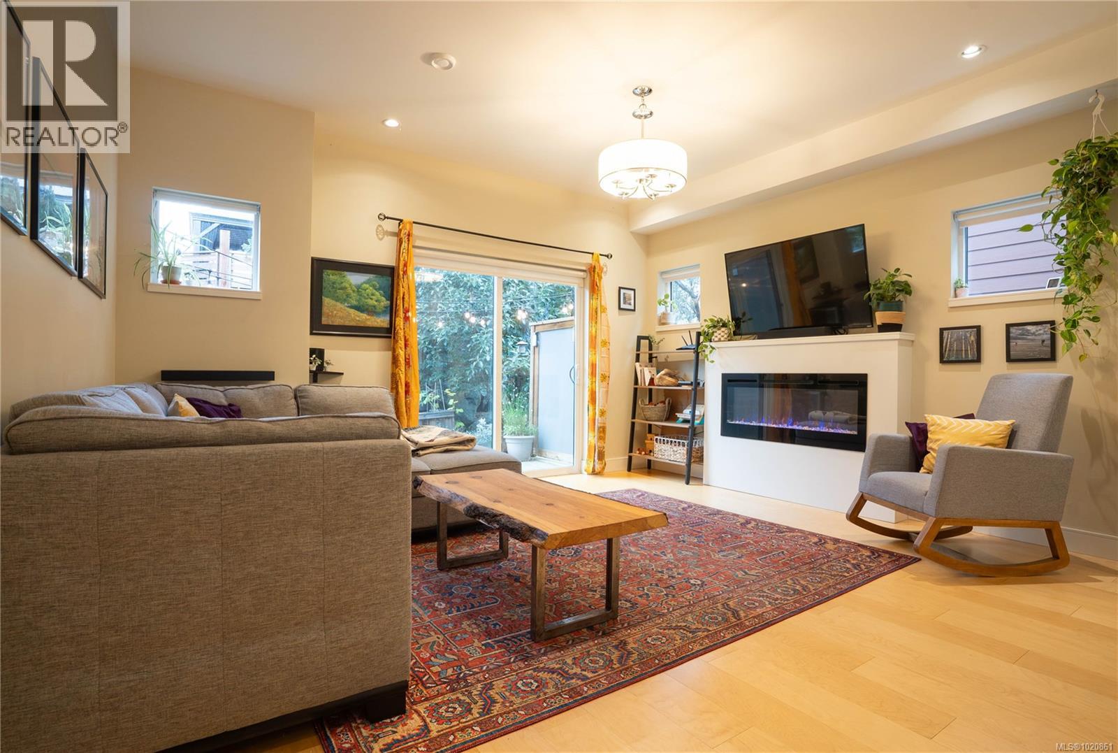 117 300 Phelps Ave, Langford