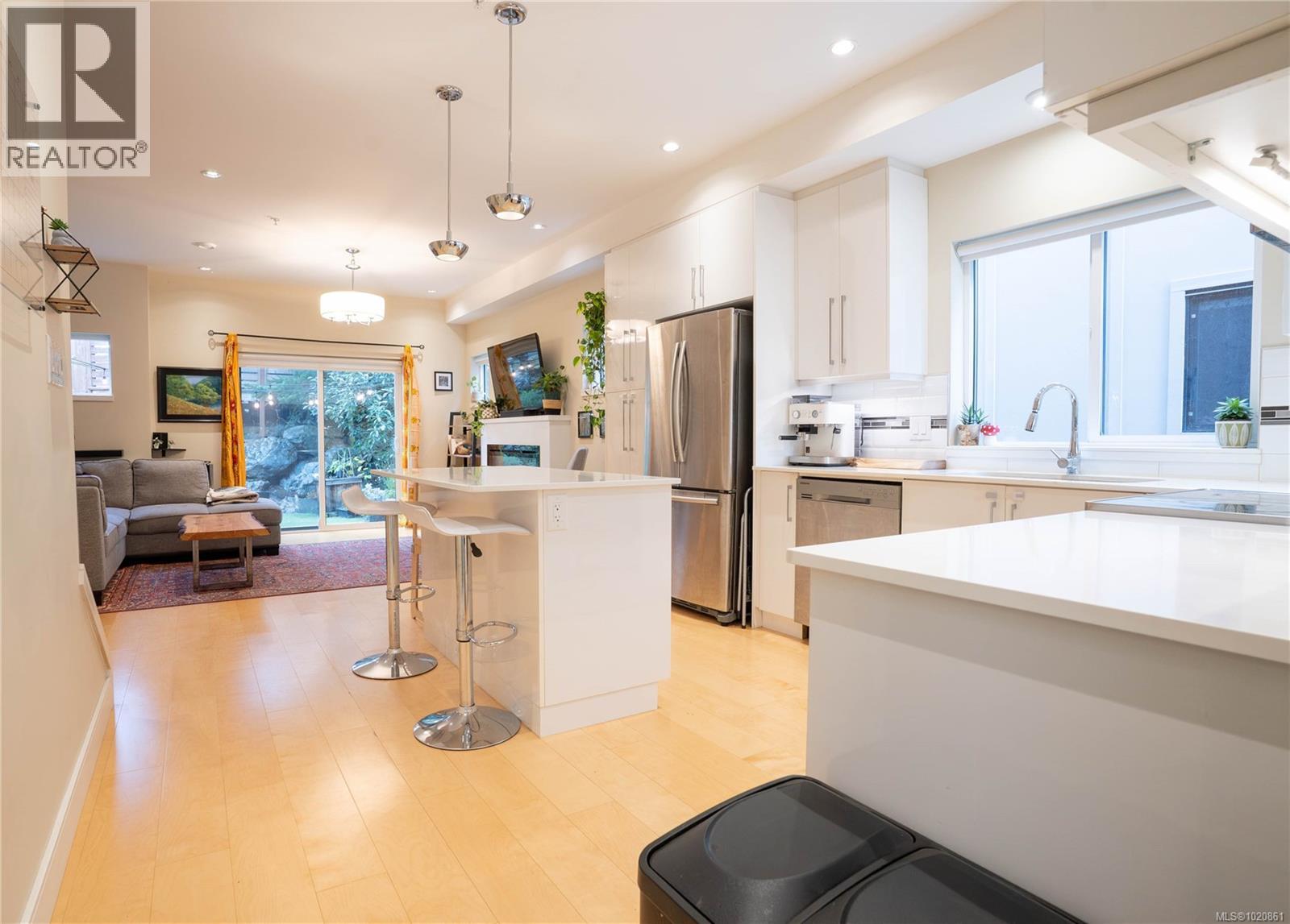 117 300 Phelps Ave, Langford