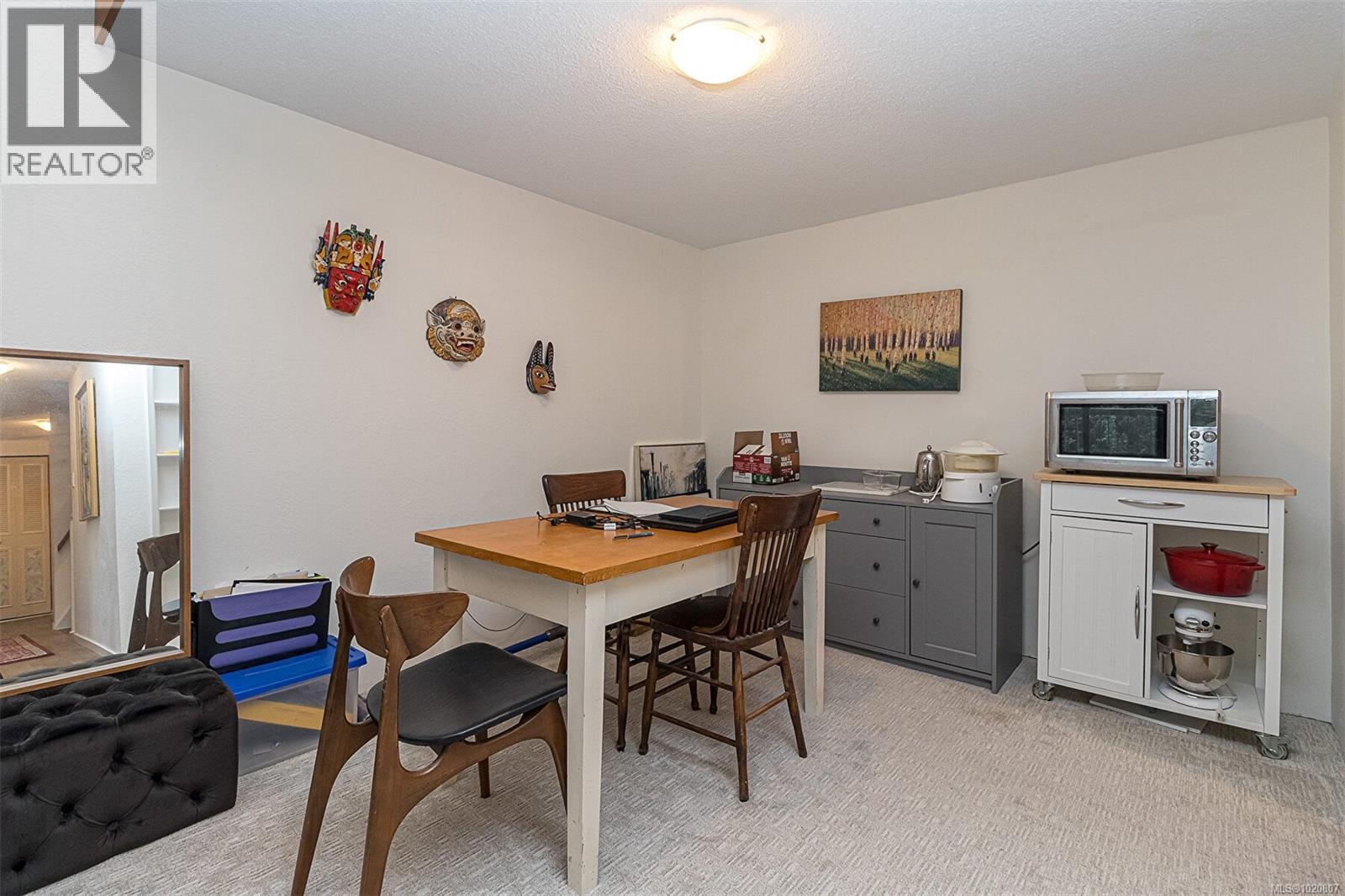 419 1005 McKenzie Avenue, Saanich