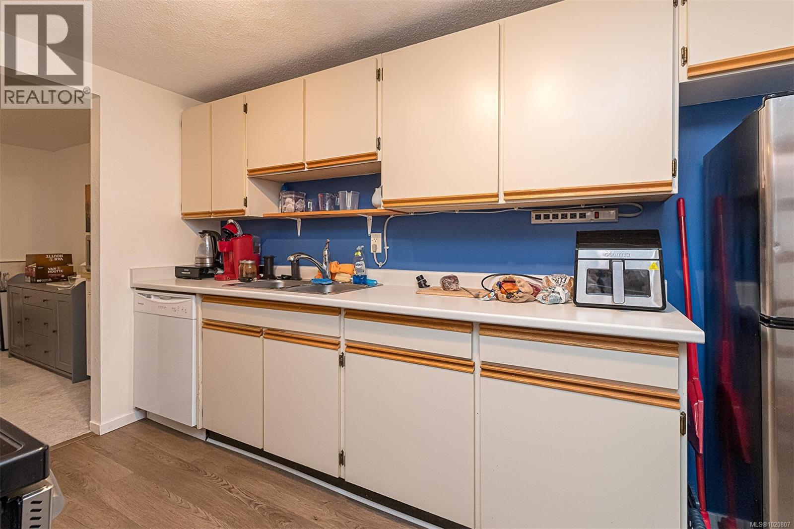 419 1005 McKenzie Avenue, Saanich