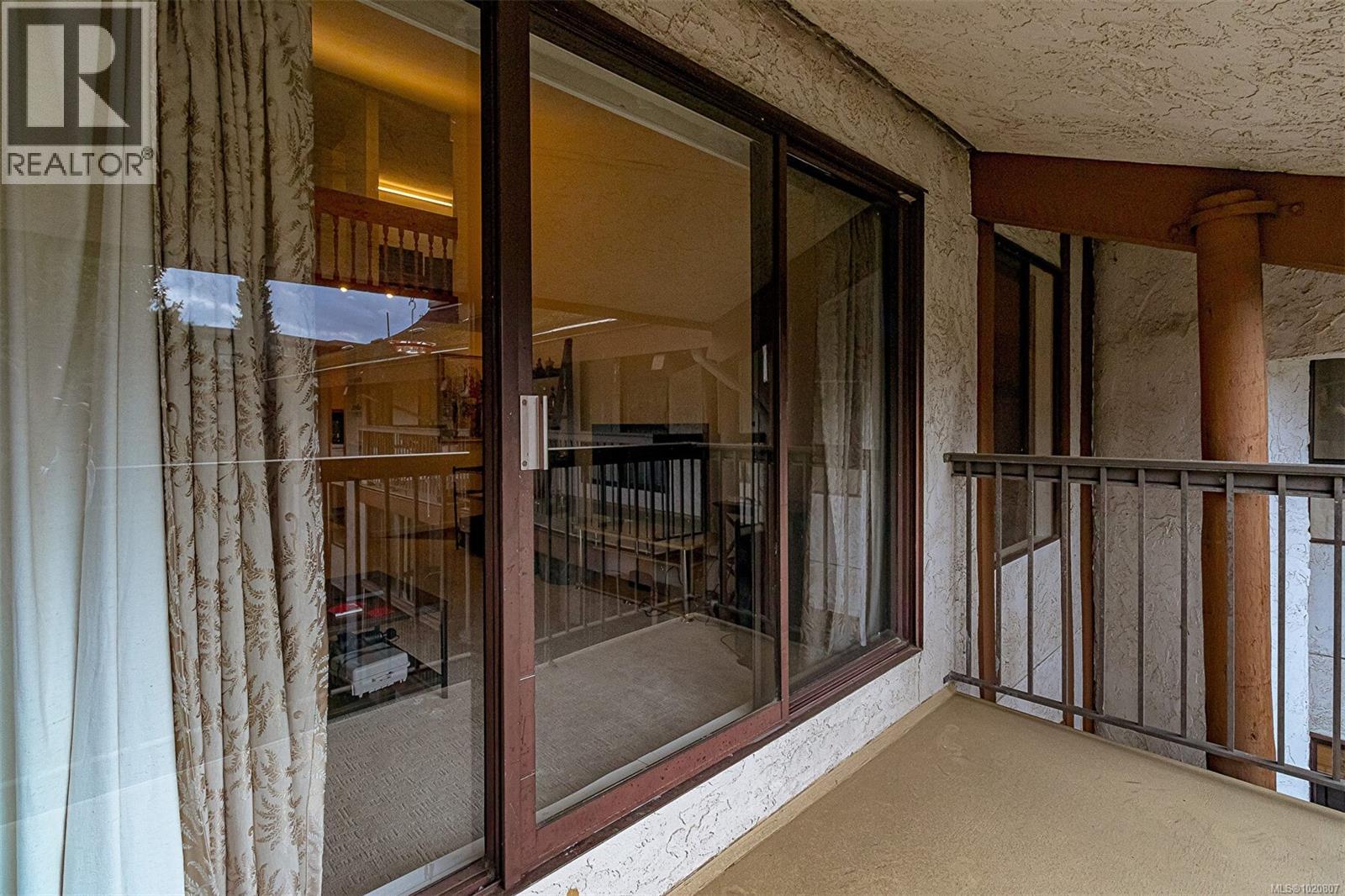 419 1005 McKenzie Avenue, Saanich