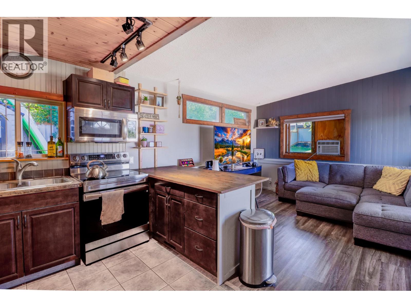 901 5A Street S, Cranbrook