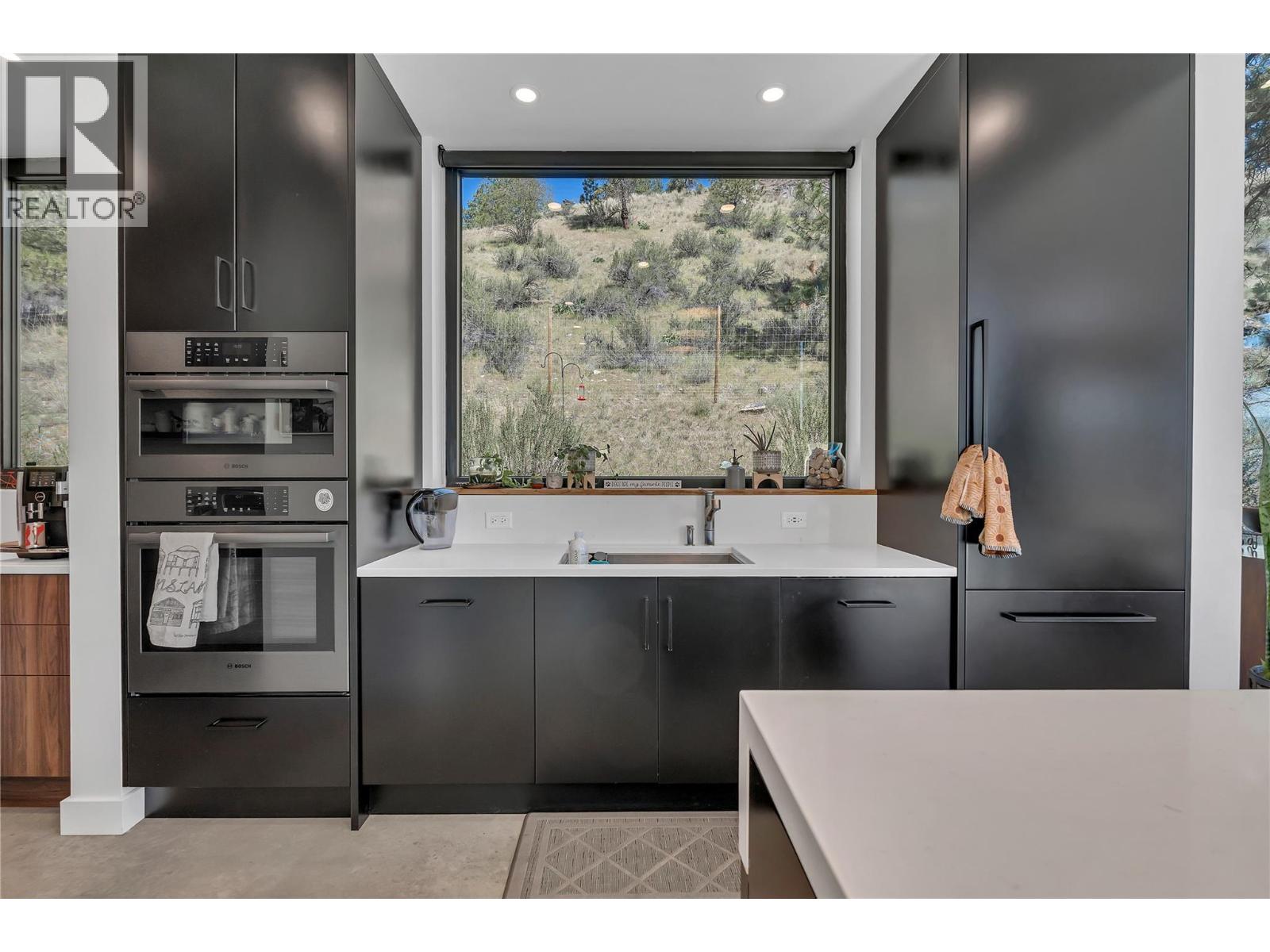 503 Wilson Mountain Road, Oliver