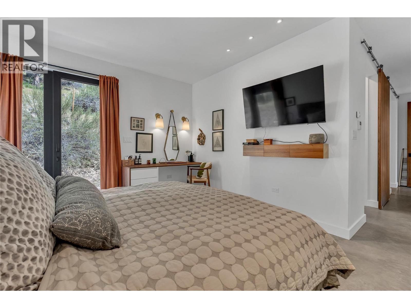 503 Wilson Mountain Road, Oliver