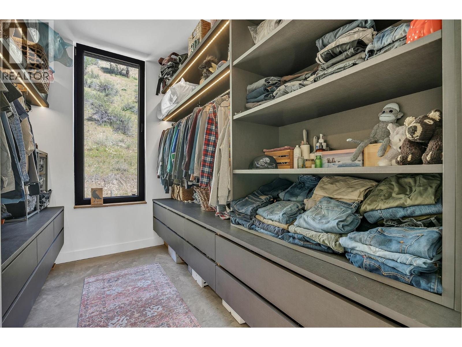 503 Wilson Mountain Road, Oliver