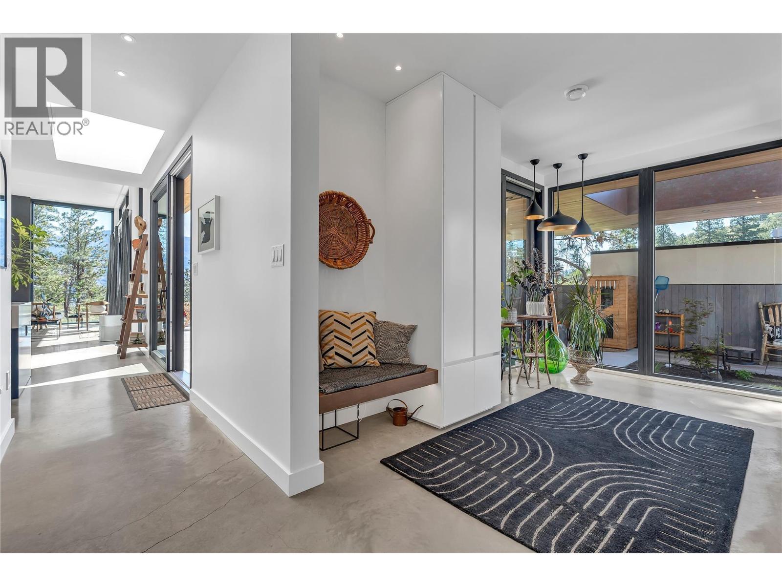 503 Wilson Mountain Road, Oliver