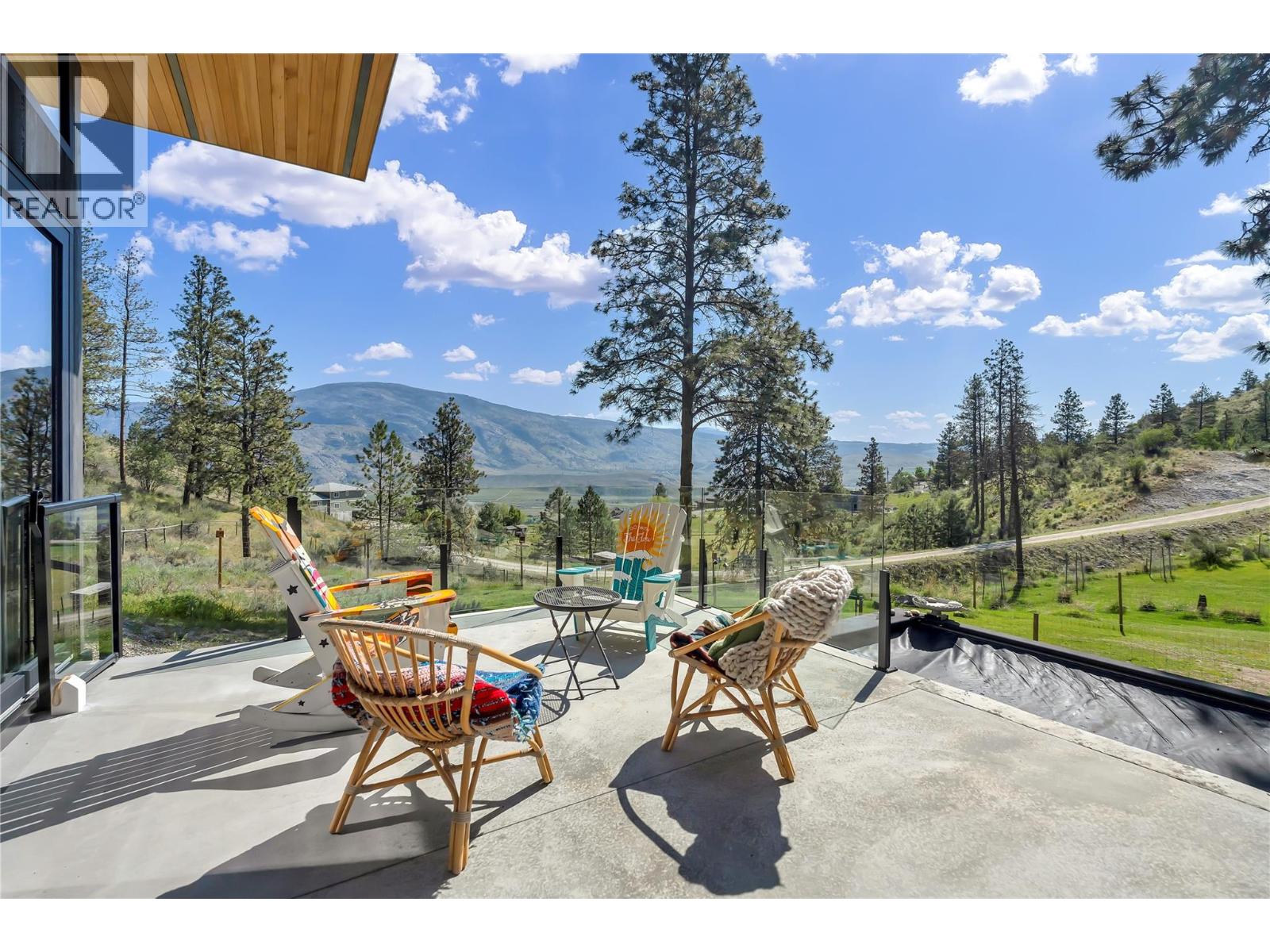 503 Wilson Mountain Road, Oliver