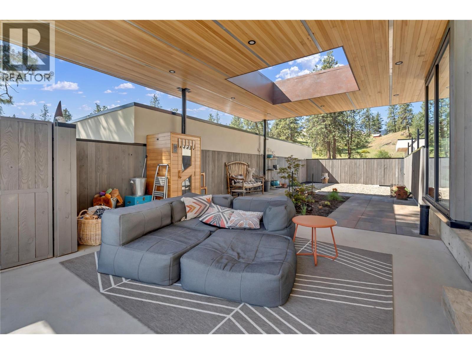 503 Wilson Mountain Road, Oliver