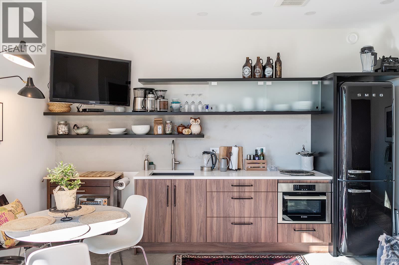 503 Wilson Mountain Road, Oliver