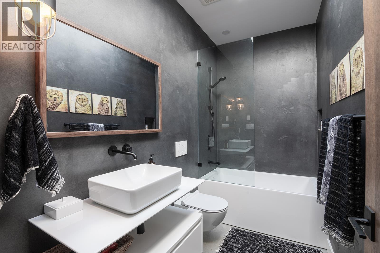 503 Wilson Mountain Road, Oliver