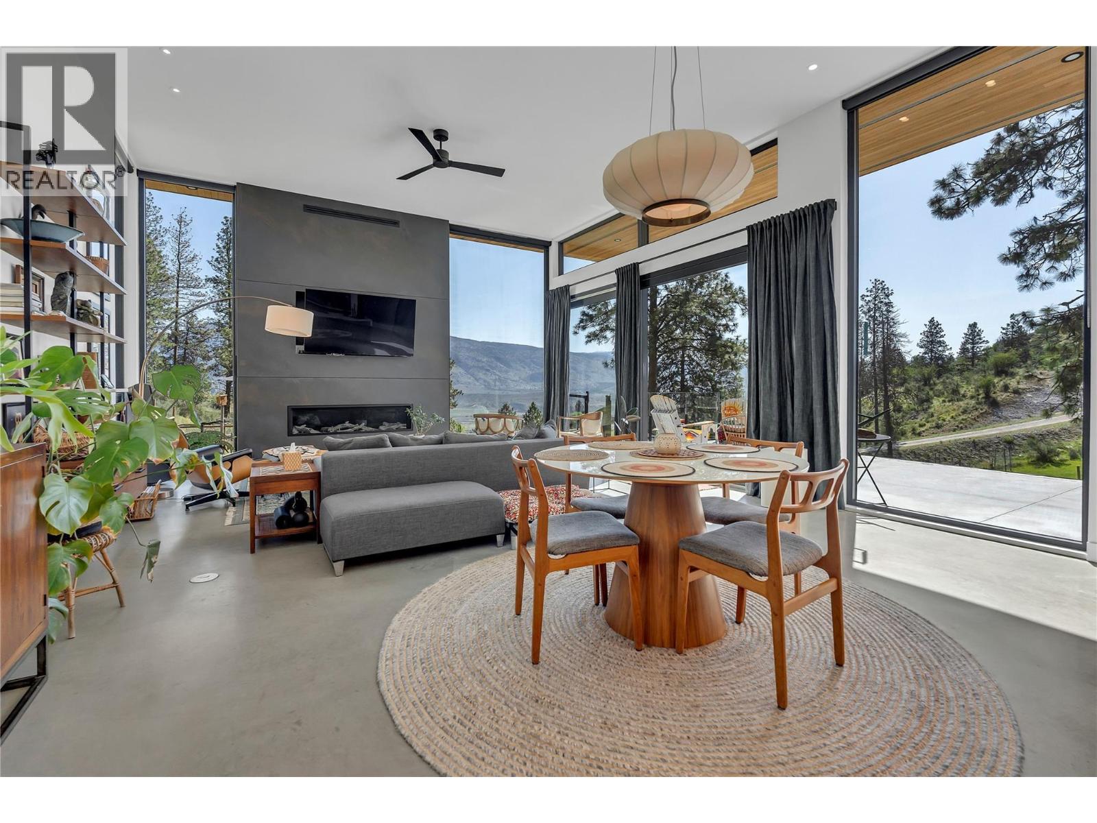 503 Wilson Mountain Road, Oliver