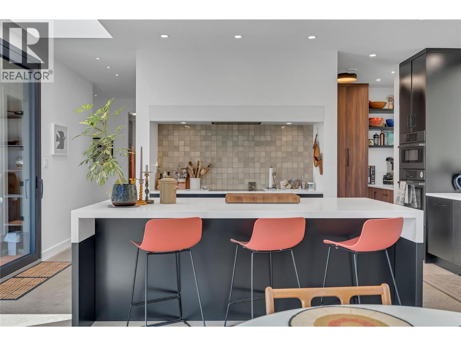 503 Wilson Mountain Road, Oliver