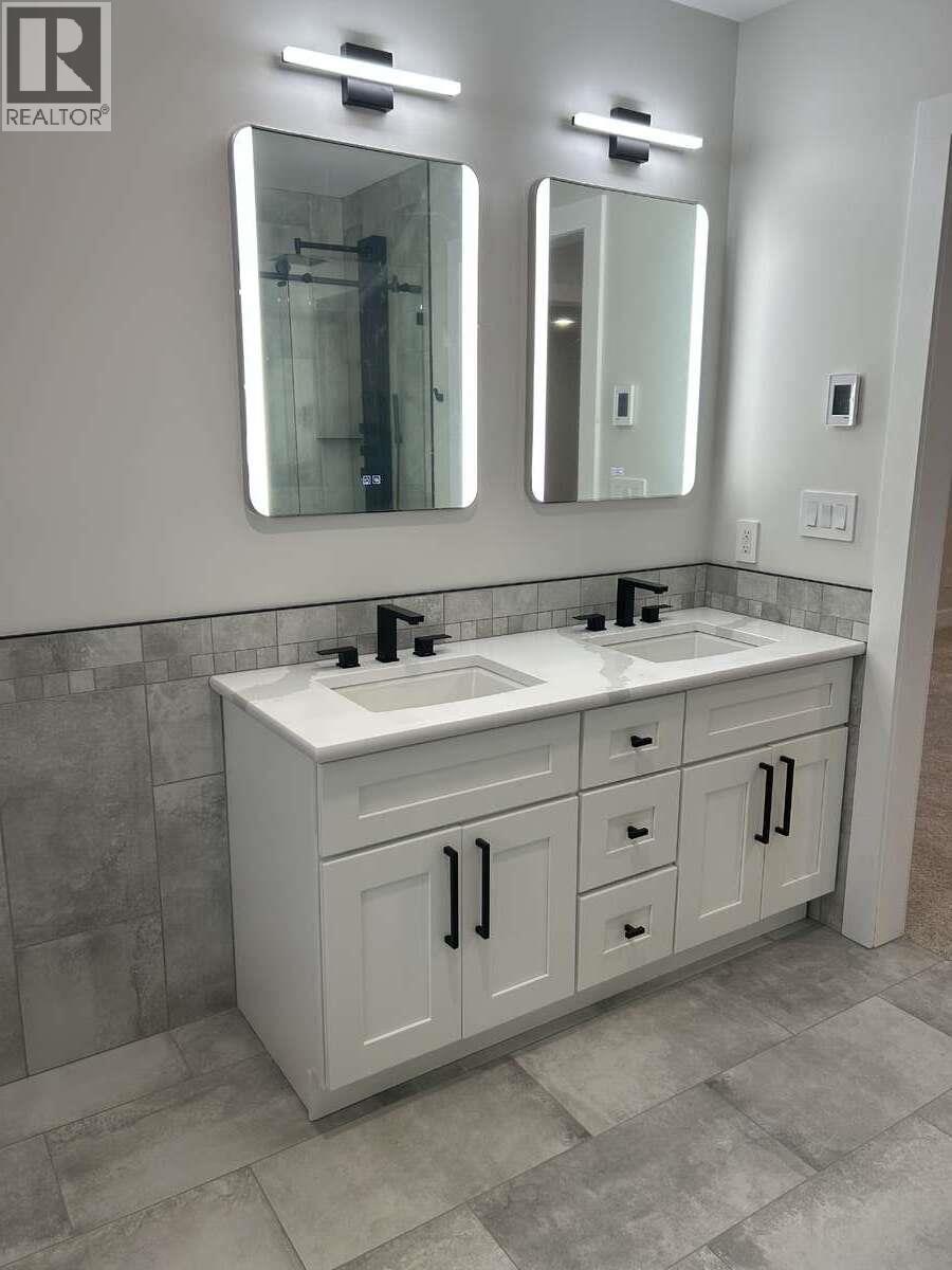 1730 68th Avenue, Grand Forks