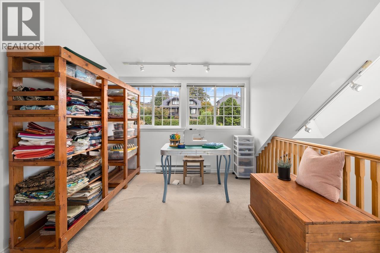 723 E 4TH STREET, North Vancouver