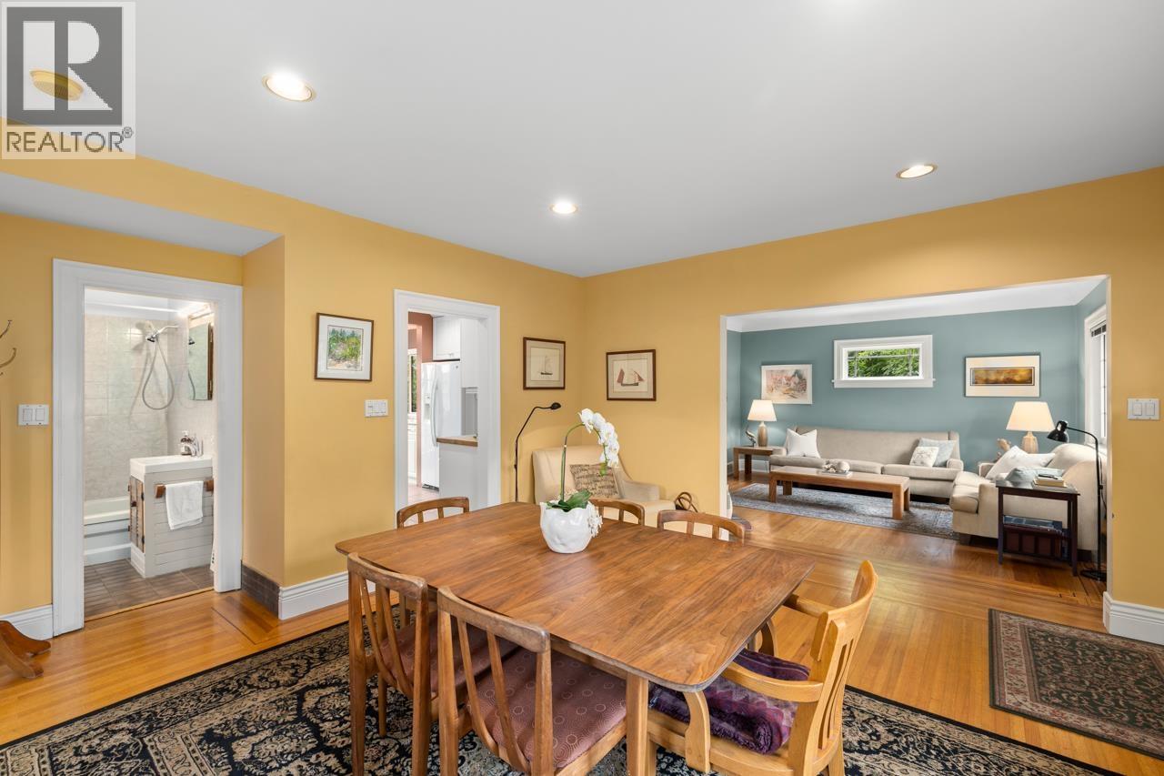 723 E 4TH STREET, North Vancouver