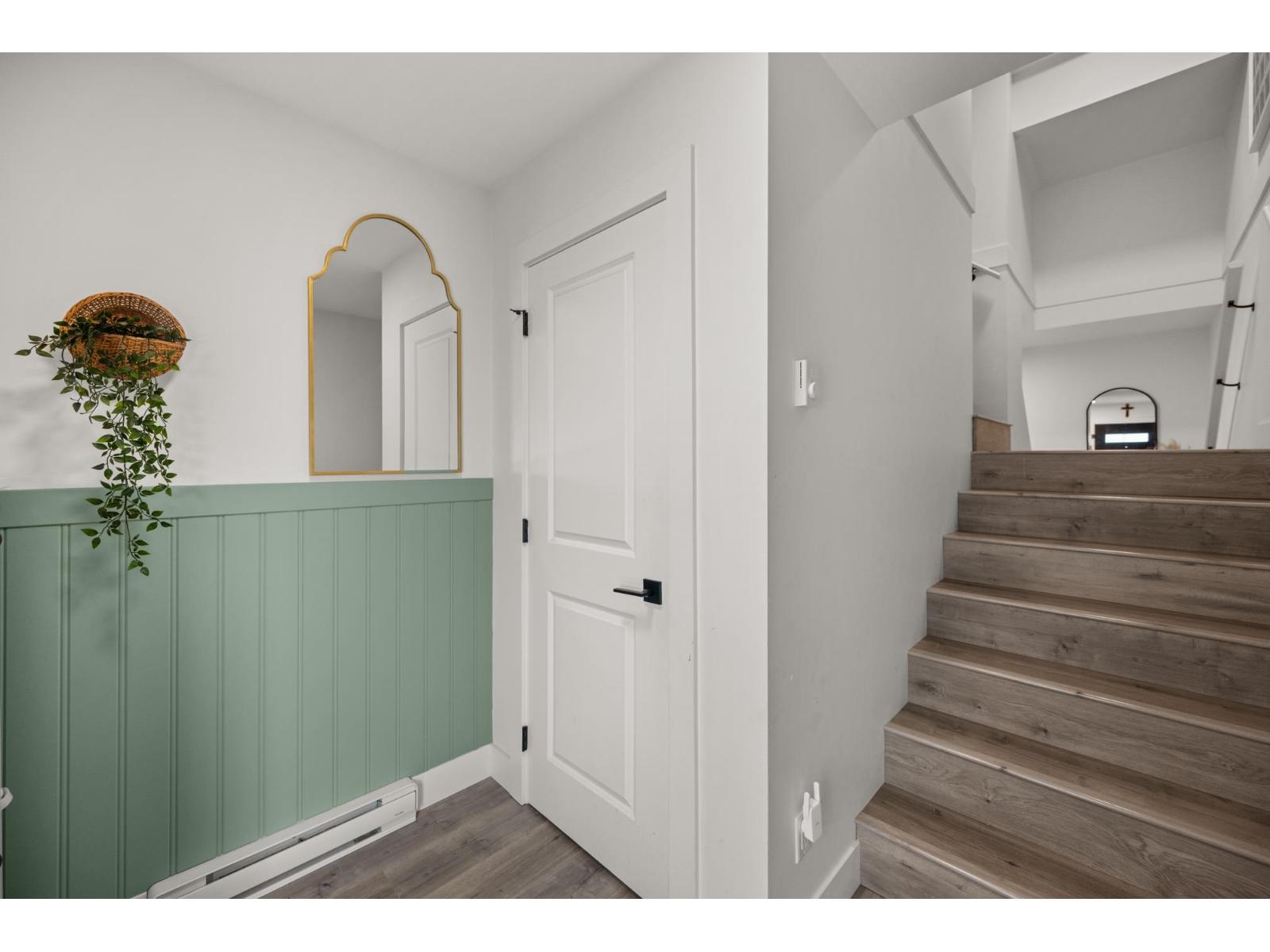 10 27640 LANTERN AVENUE, Abbotsford