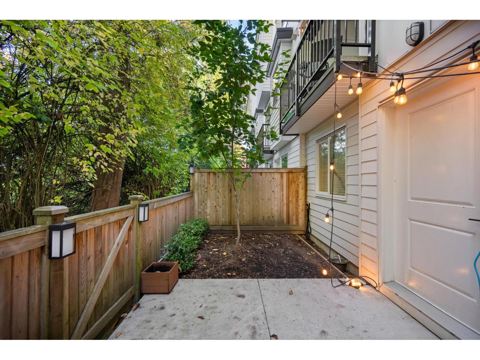 10 27640 LANTERN AVENUE, Abbotsford