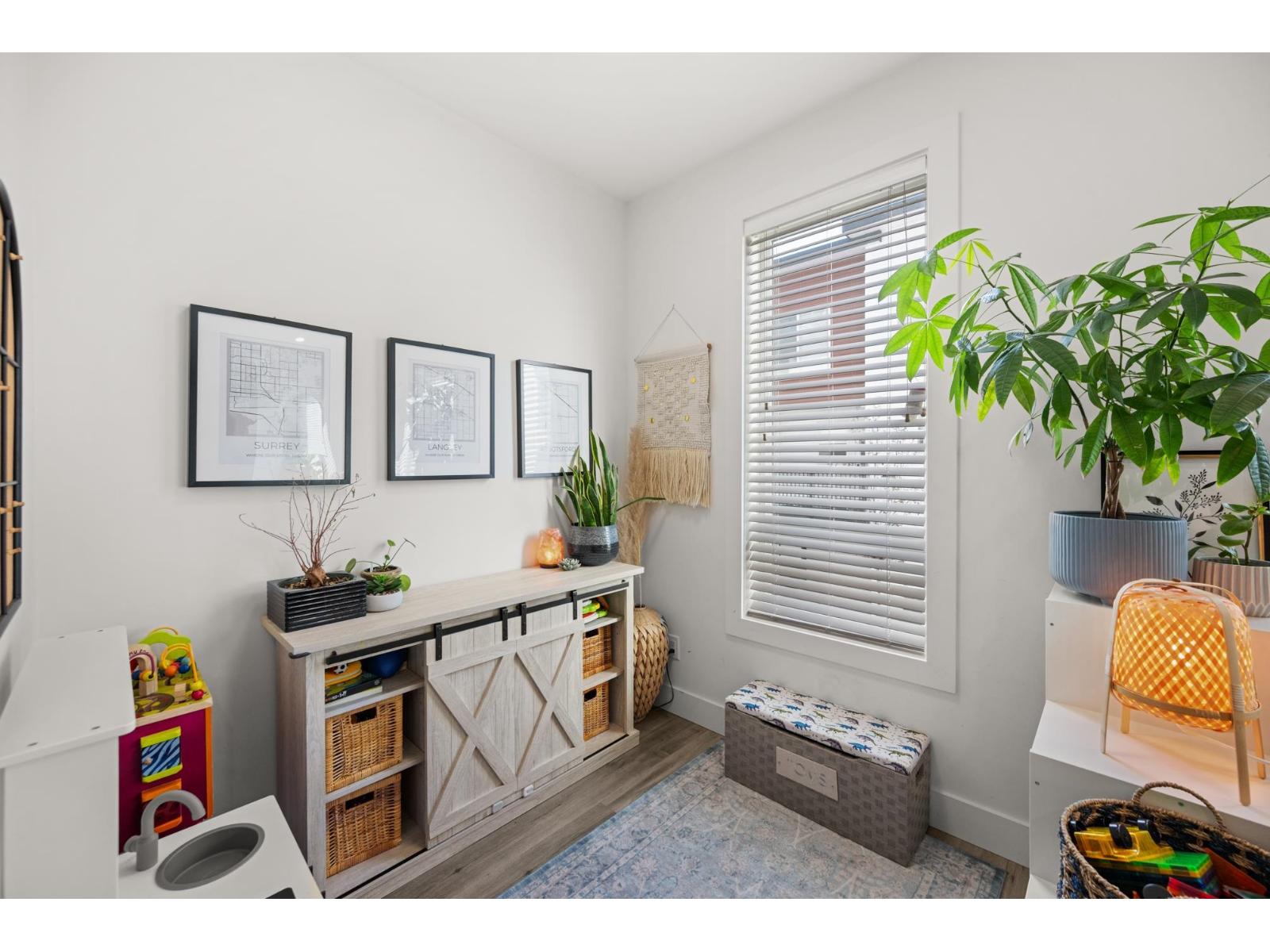 10 27640 LANTERN AVENUE, Abbotsford