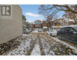655 St Clair Avenue W, Toronto, ON M6C1A7 Photo 18