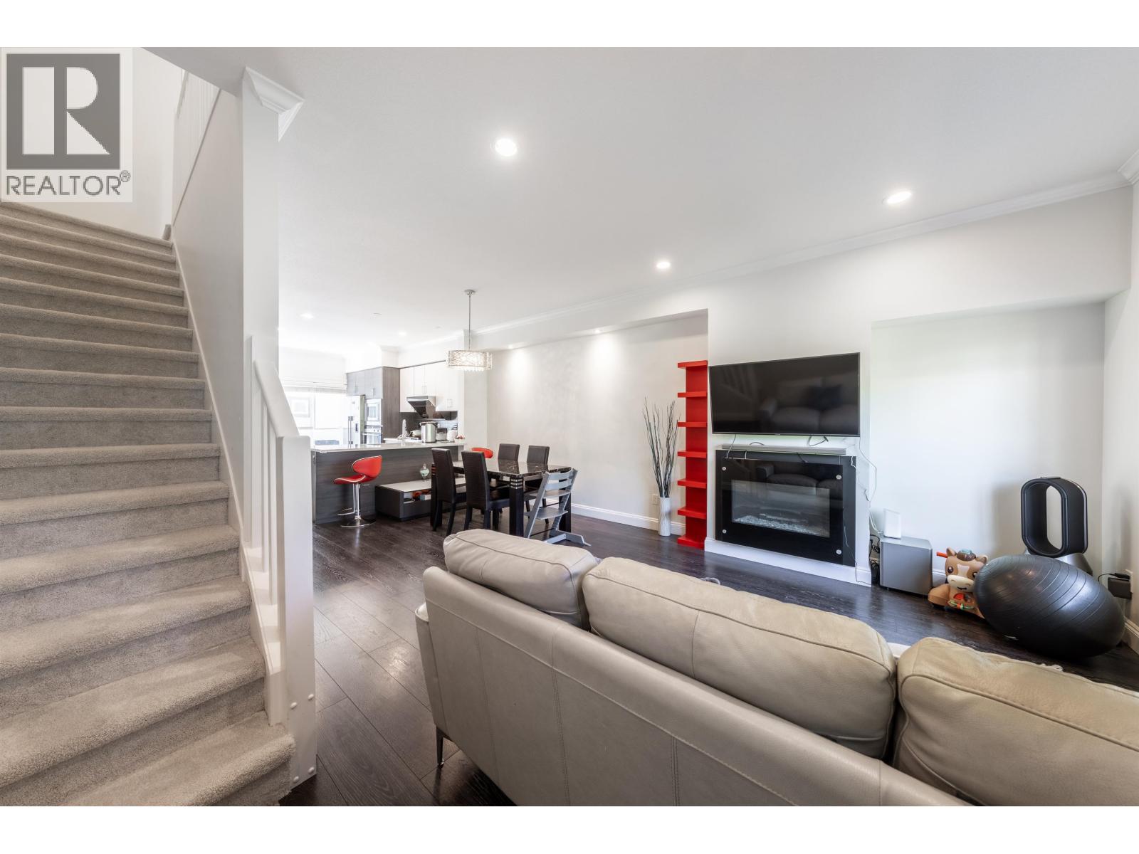 28 7691 BRIDGE STREET, Richmond