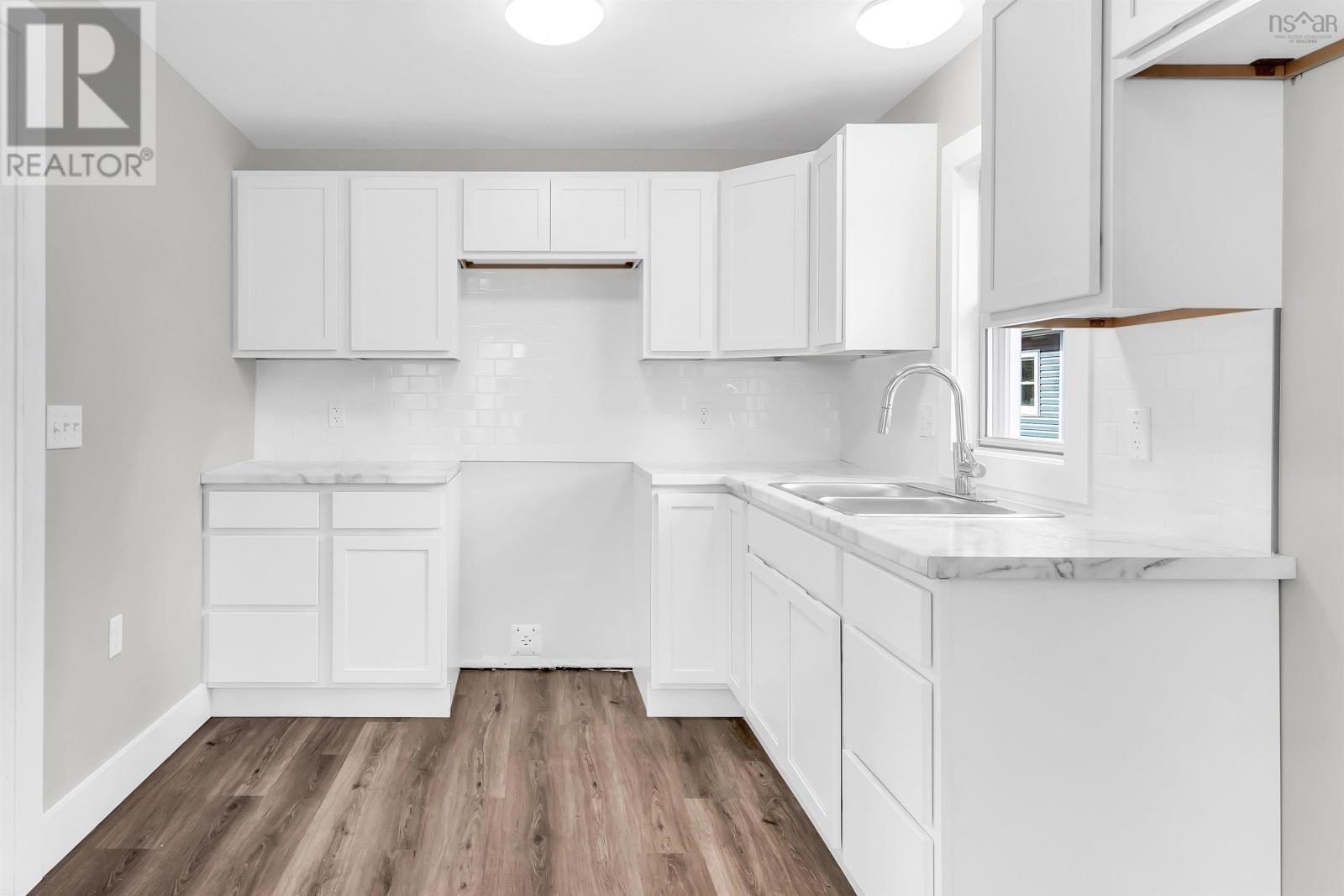 Property 8 of 37 of 111 Ski Martock Road