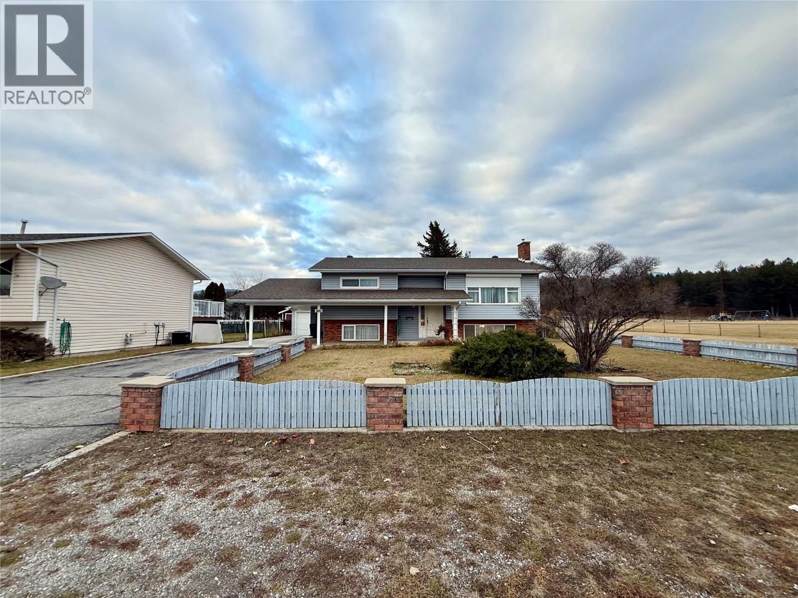 800 24th Avenue N, Cranbrook