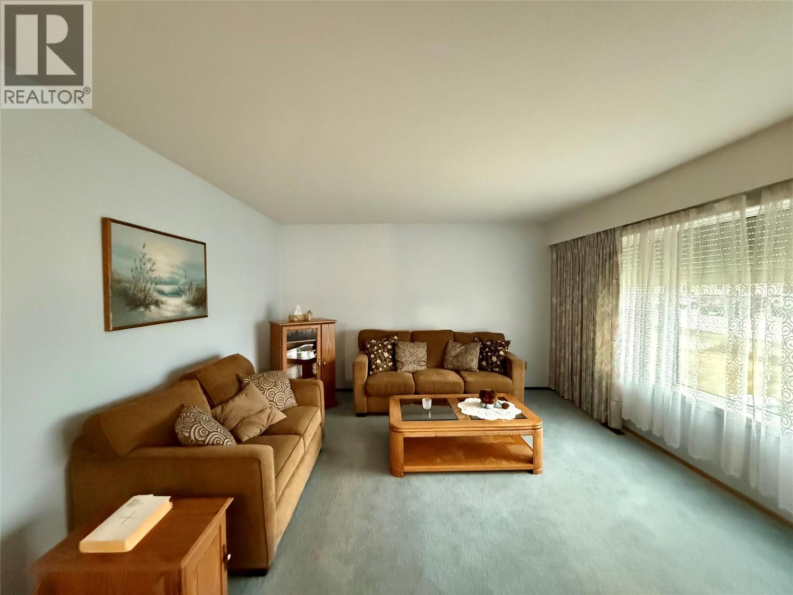 800 24th Avenue N, Cranbrook