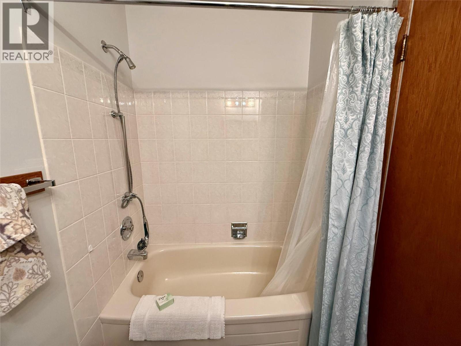 800 24th Avenue N, Cranbrook