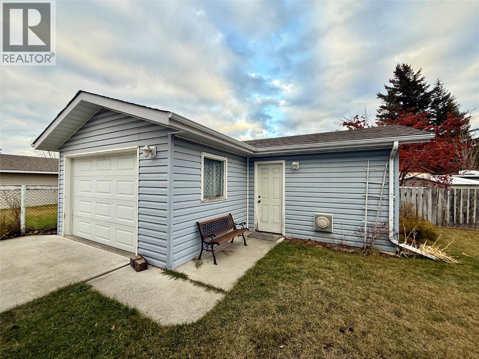 800 24th Avenue N, Cranbrook