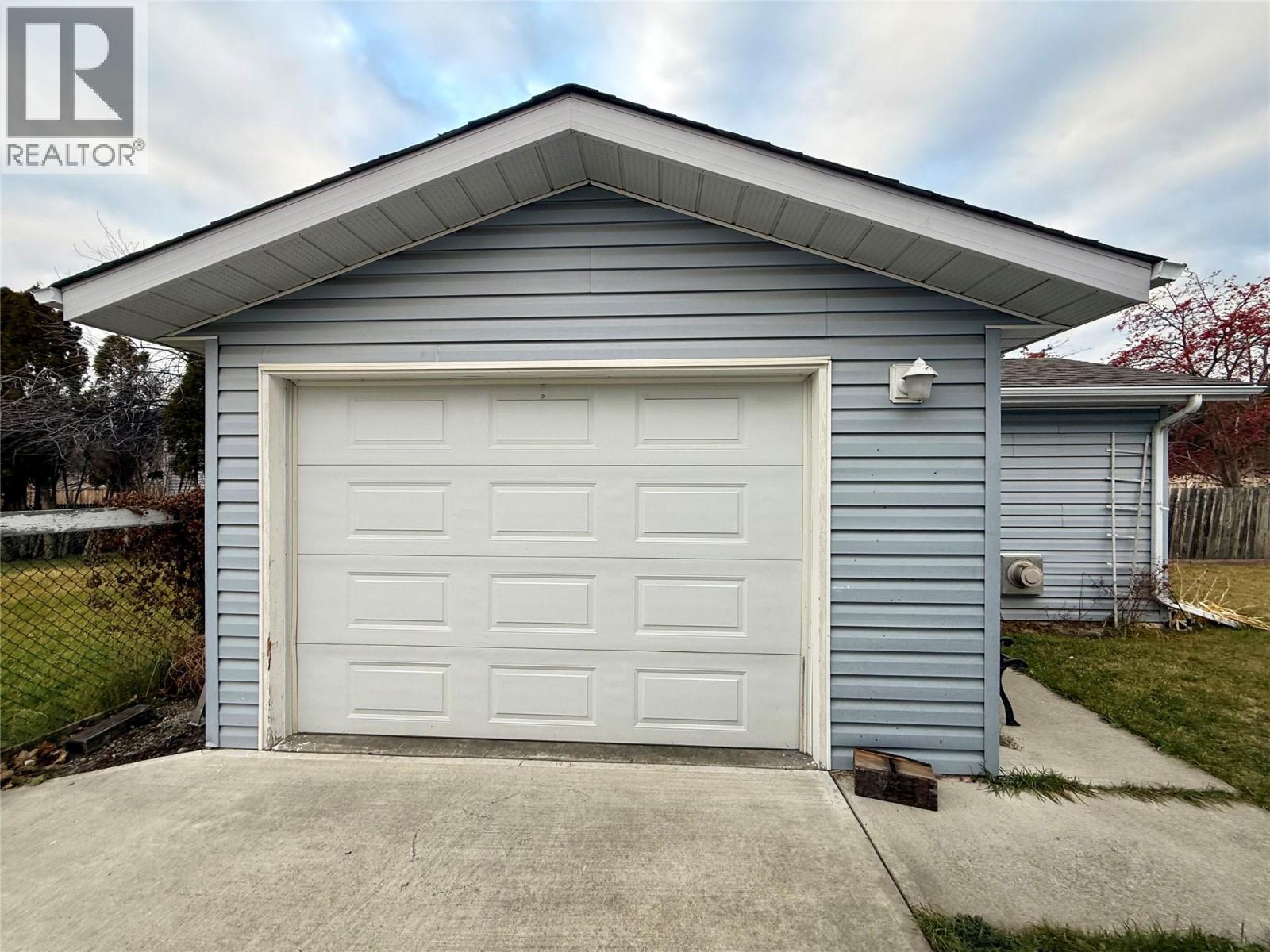 800 24th Avenue N, Cranbrook