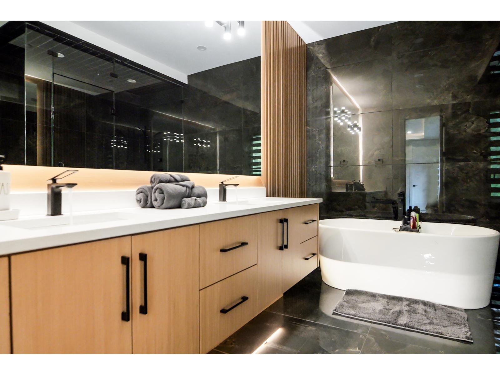 5673 FAIRLIGHT CRESCENT, Delta