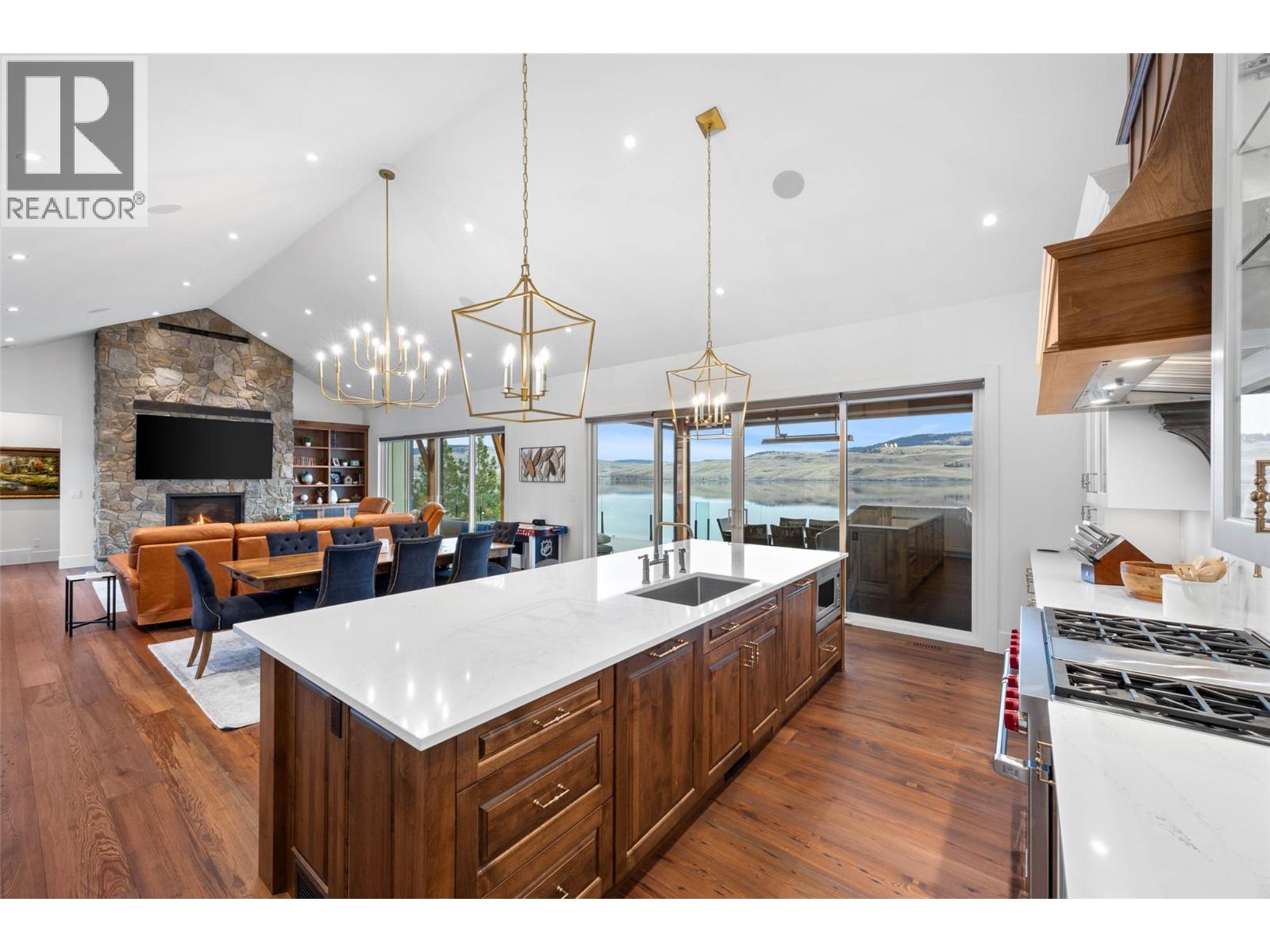 6564 Monck Park Road, Merritt