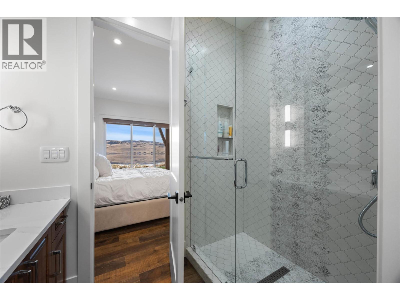 6564 Monck Park Road, Merritt