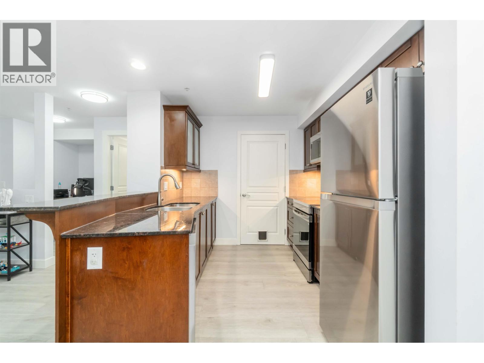 209 1969 WESTMINSTER AVENUE, Port Coquitlam