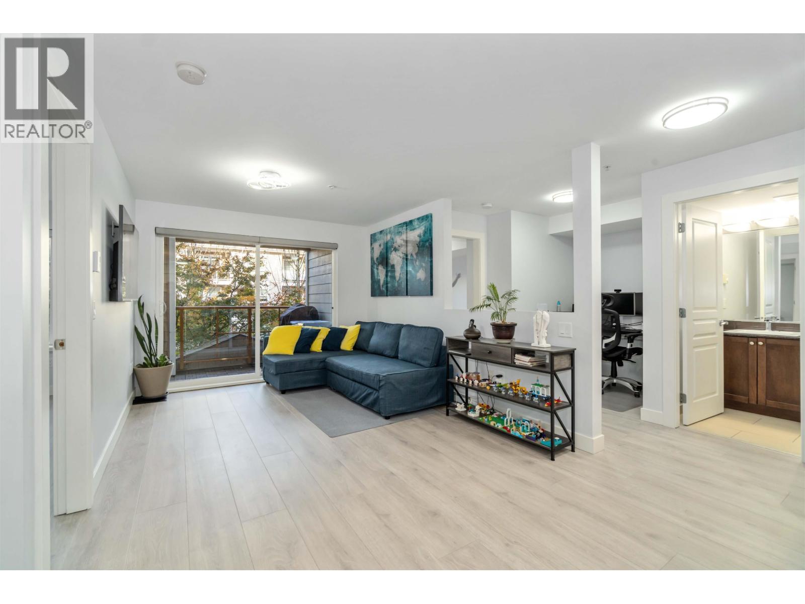 209 1969 WESTMINSTER AVENUE, Port Coquitlam