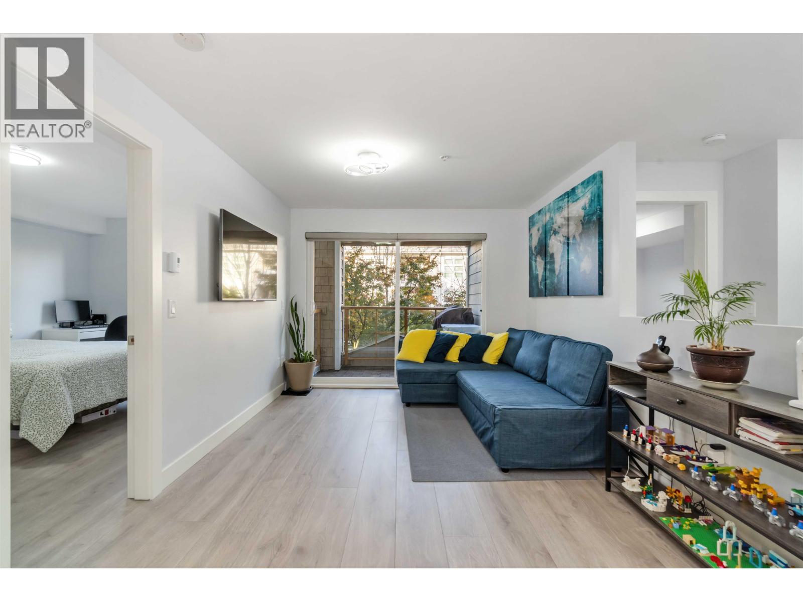 209 1969 WESTMINSTER AVENUE, Port Coquitlam