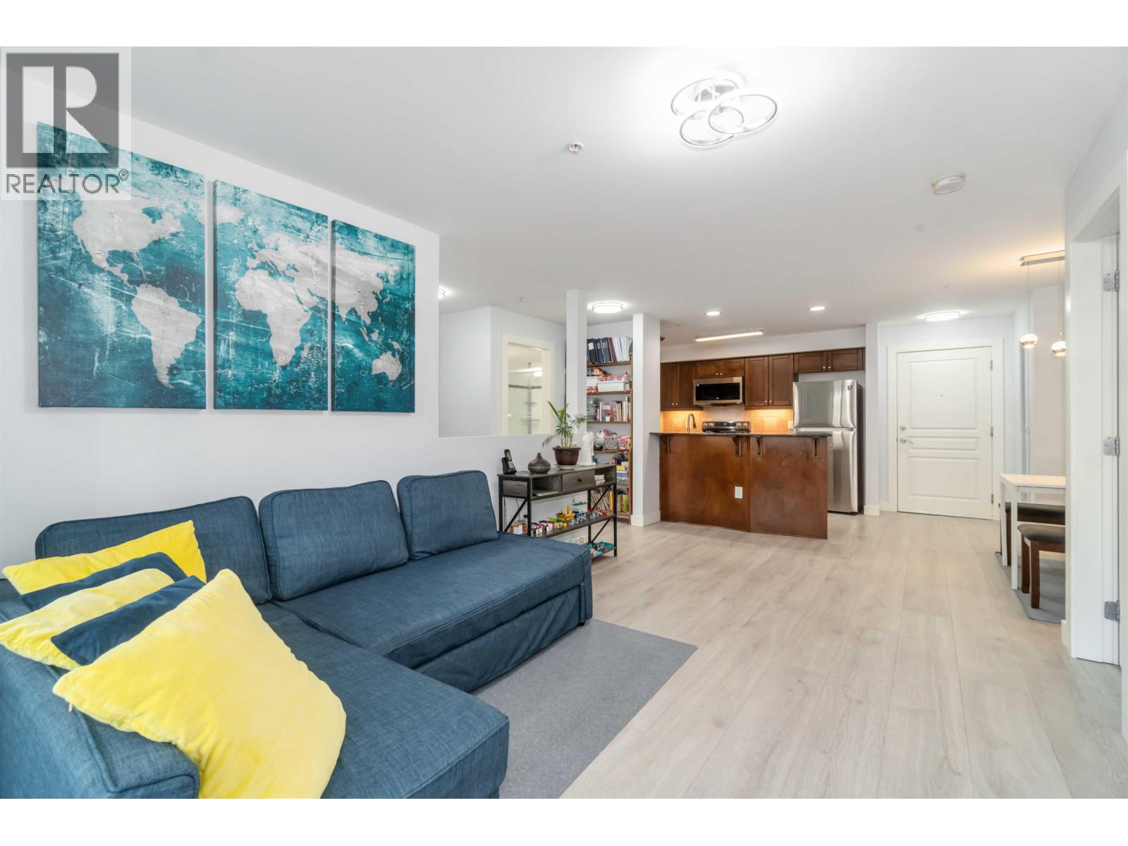 209 1969 WESTMINSTER AVENUE, Port Coquitlam