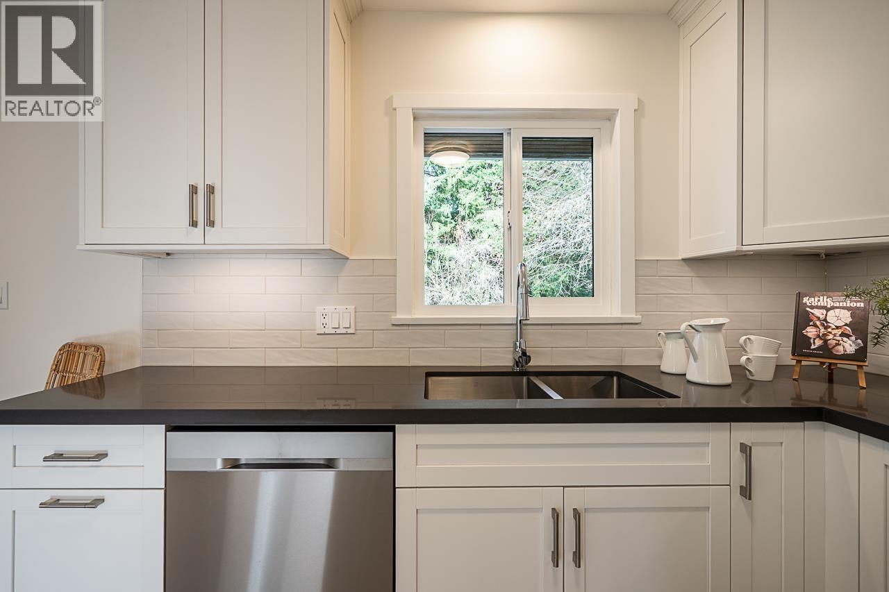 2519 EAST ROAD, Anmore