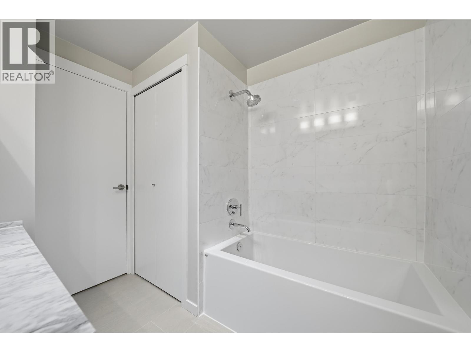 408 135 W 2ND STREET, North Vancouver