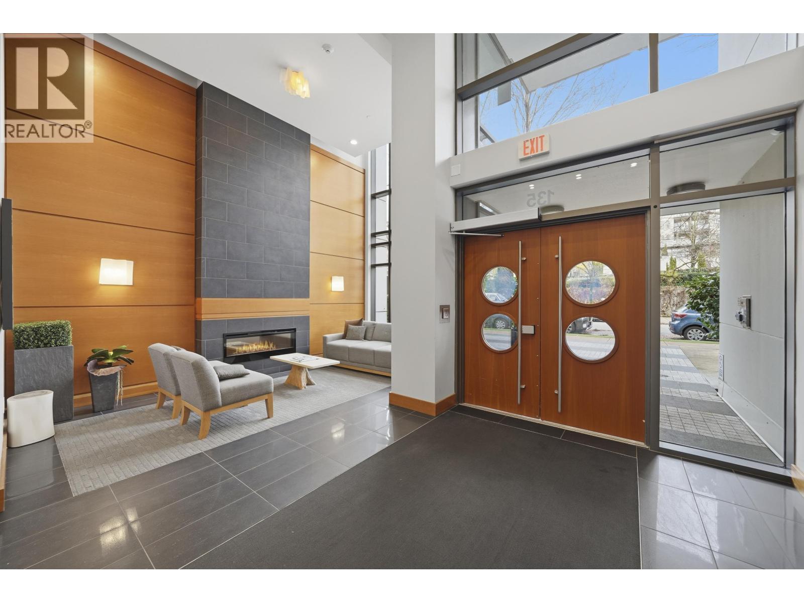 408 135 W 2ND STREET, North Vancouver